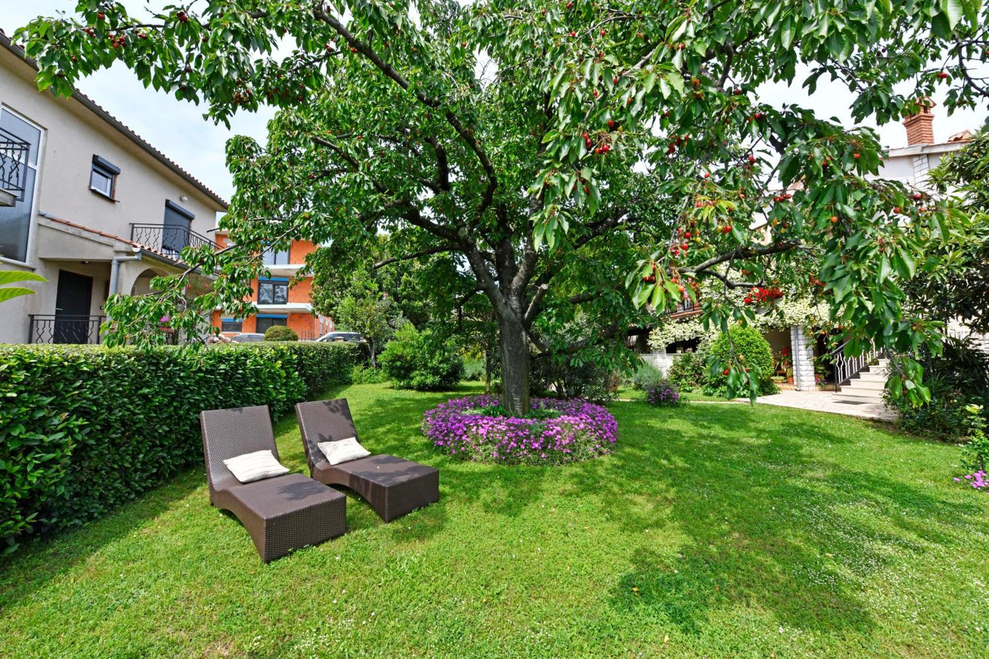 Apartment Slavica Vrvari Porec Bagian luar foto