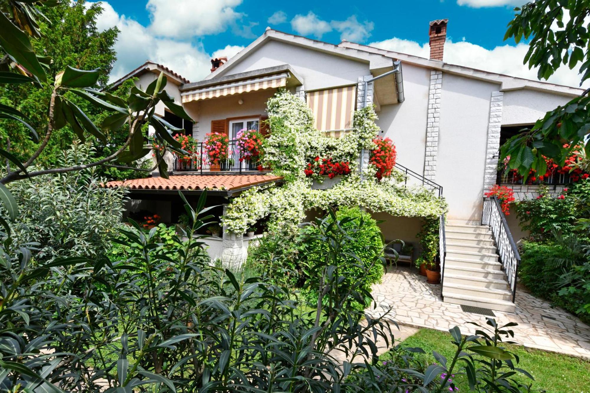 Apartment Slavica Vrvari Porec Bagian luar foto